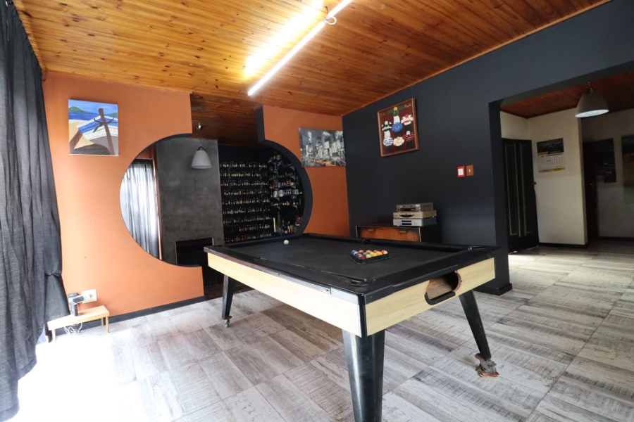 5 Bedroom Property for Sale in Kabega Park Eastern Cape